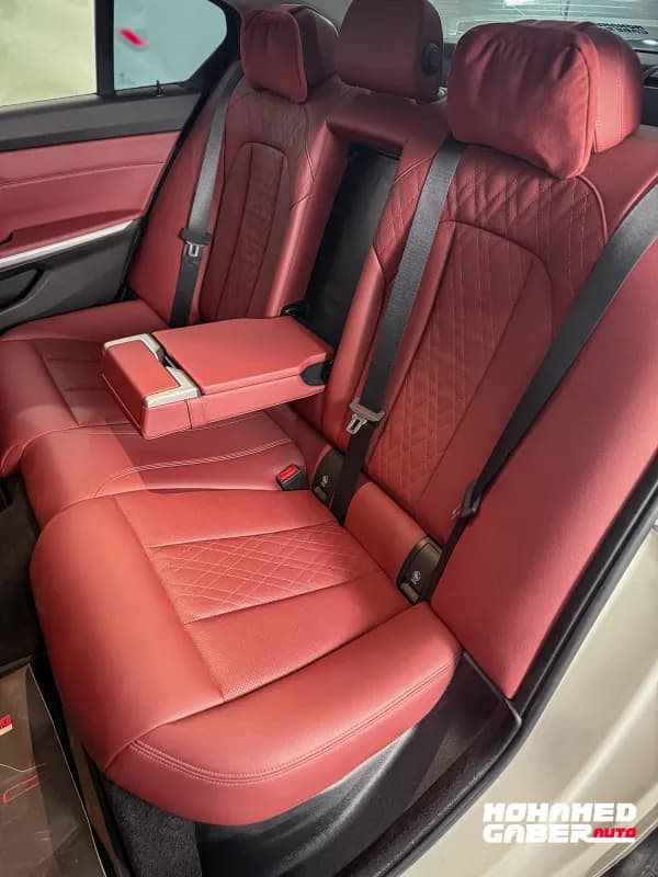 بي ام دبليو i3 2024 اي درايف أبيض أوتوماتيك — مستعملة