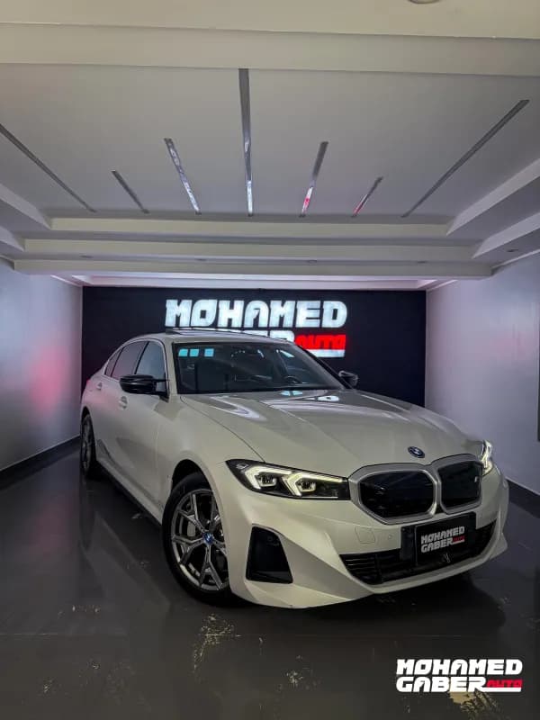 بي ام دبليو i3 2024 اي درايف أبيض أوتوماتيك — مستعملة