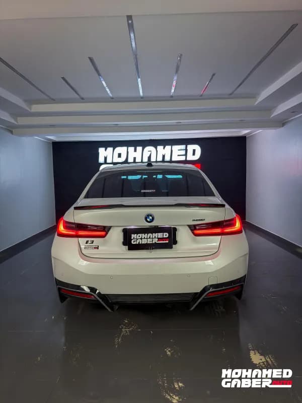 بي ام دبليو i3 2024 اي درايف أبيض أوتوماتيك — مستعملة
