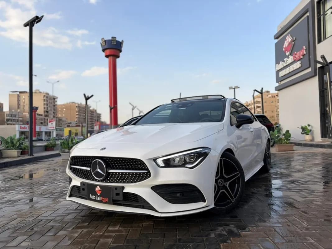 مرسيدس بنز CLA 200 2023 ايه ام جي أبيض أوتوماتيك — مستعملة