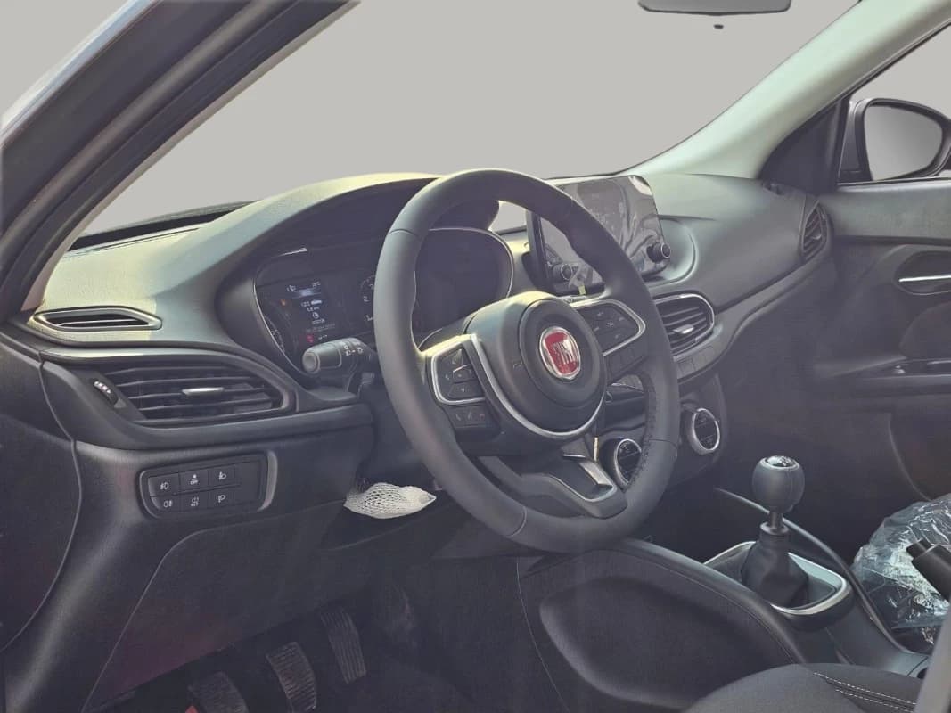 Fiat Tipo 2025 Baseline Gray Manual — New