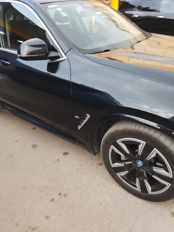 بي ام دبليو IX3 2024 اينوفاتف أسود أوتوماتيك — مستعملة