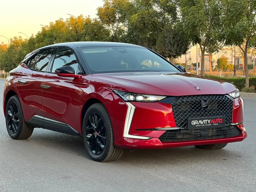 دي إس DS4 2023 تروكاديرو أحمر أوتوماتيك — مستعملة
