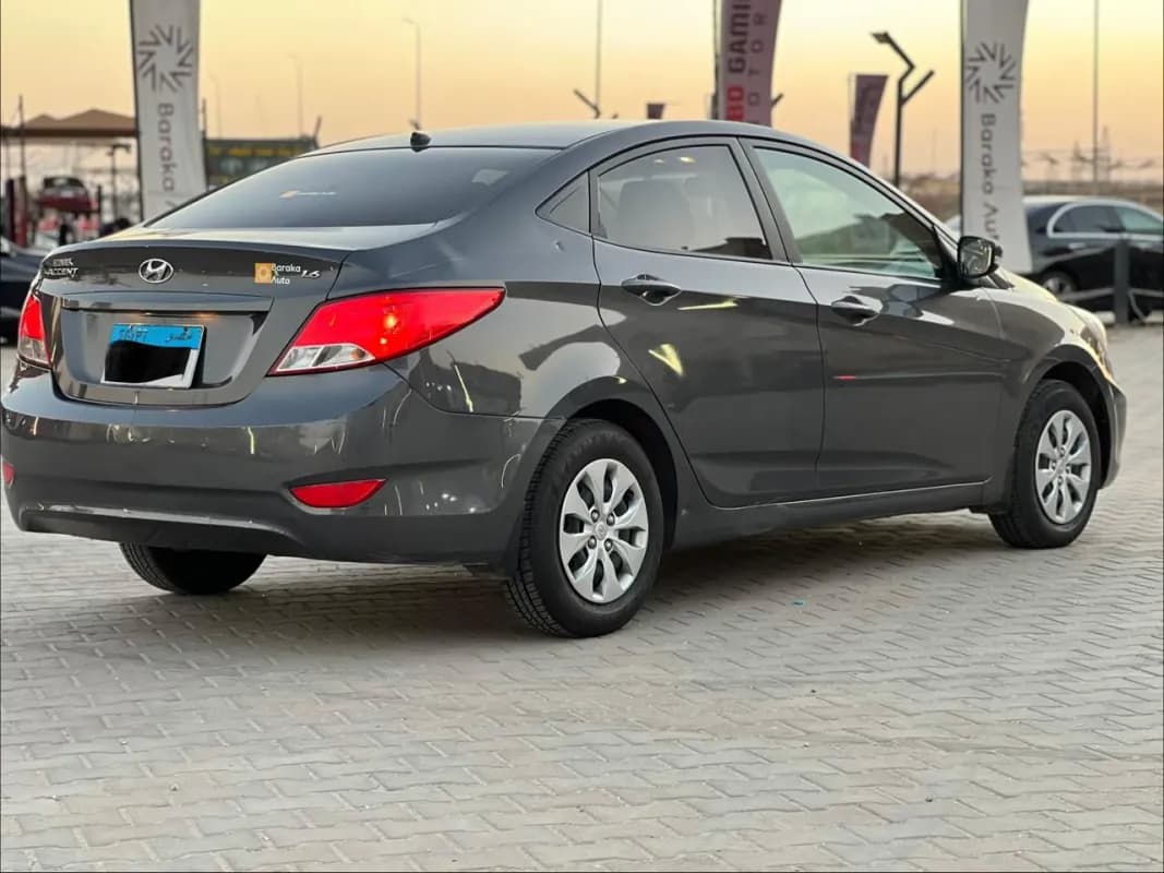 هيونداي اكسنت RB 2024 جي ال رمادي أوتوماتيك — مستعملة