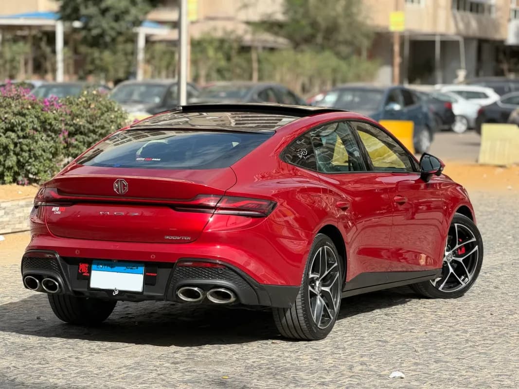 ام جي 7 2025 لاكشري أحمر أوتوماتيك — مستعملة