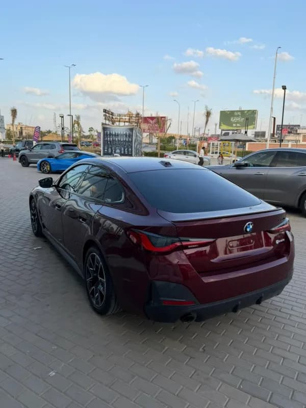 بي ام دبليو 420i 2024 M-Sport أحمر غامق أوتوماتيك — مستعملة