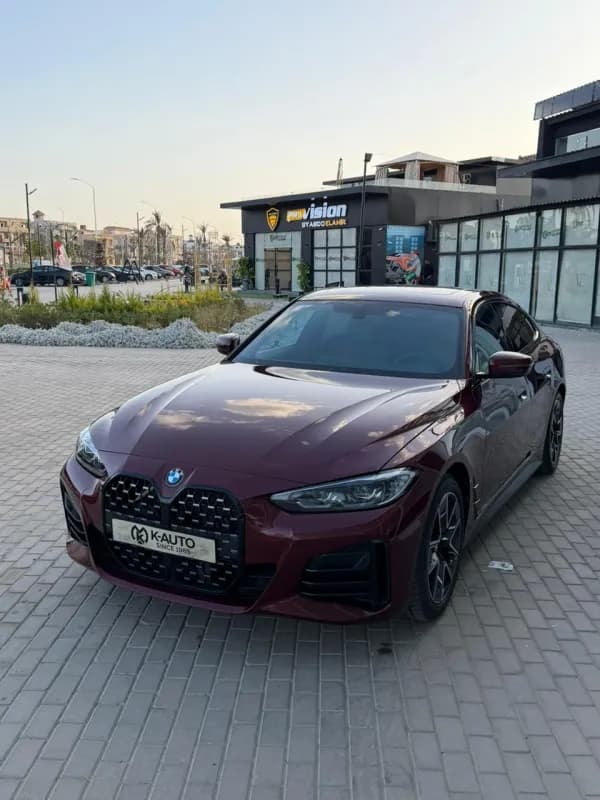 بي ام دبليو 420i 2024 M-Sport أحمر غامق أوتوماتيك — مستعملة