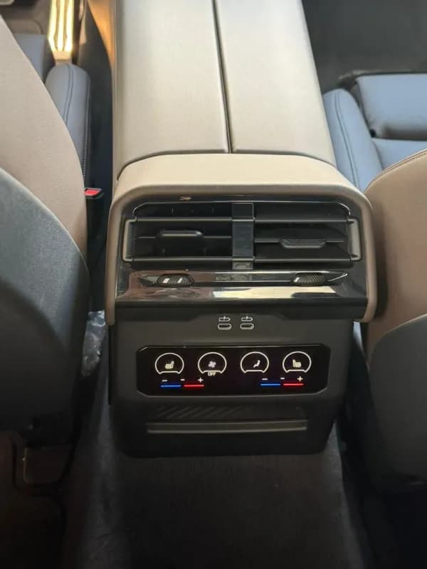 بي ام دبليو 520i 2024 ام سبورت أسود أوتوماتيك — مستعملة