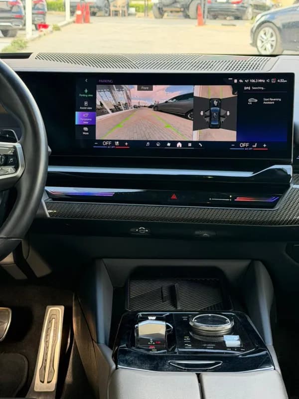 بي ام دبليو 520i 2024 ام سبورت أسود أوتوماتيك — مستعملة