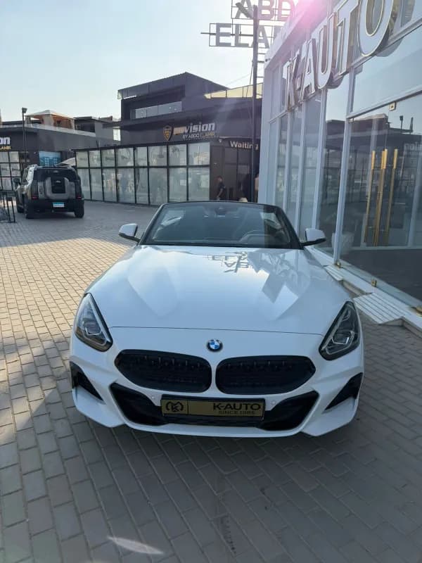 بي ام دبليو Z4 2022 ام 3 كونفيرتبل أبيض أوتوماتيك — مستعملة