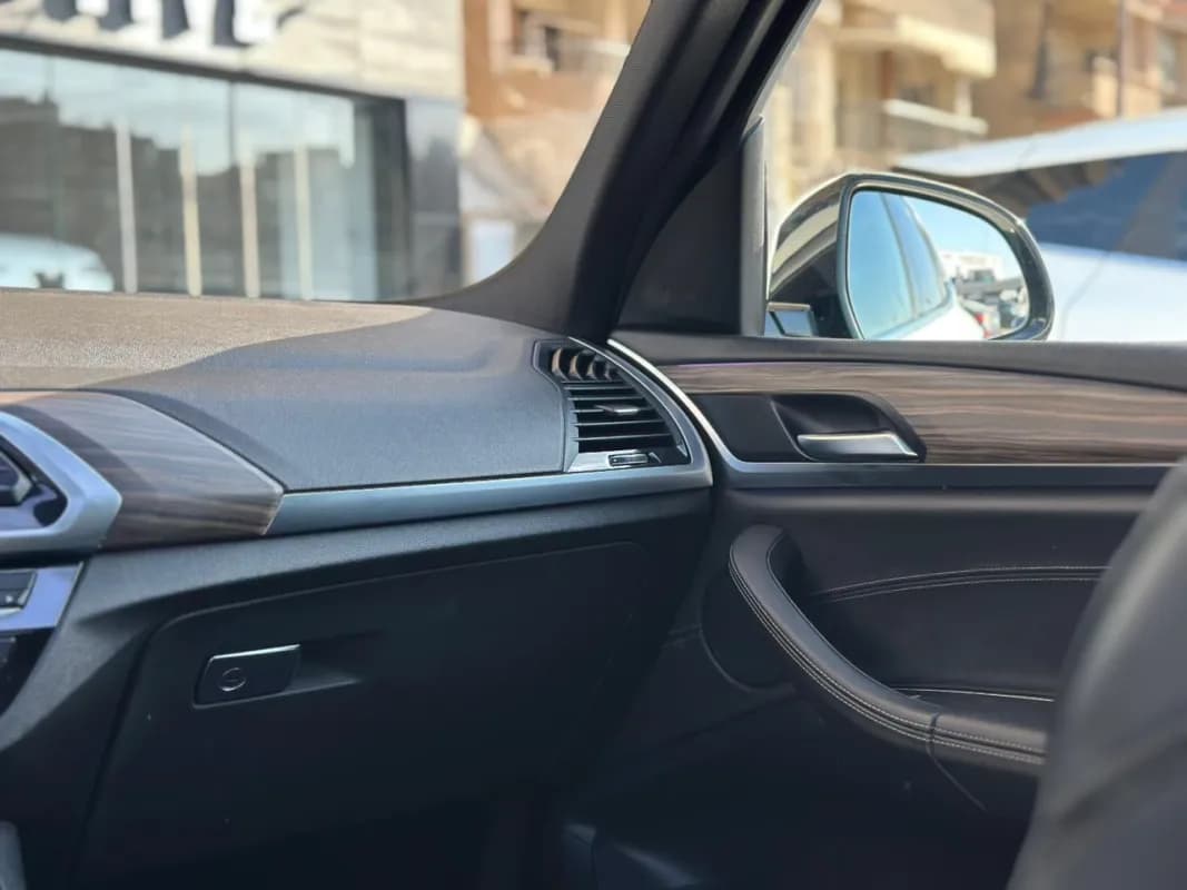بي ام دبليو X3 2019 اكس درايف أبيض أوتوماتيك — مستعملة