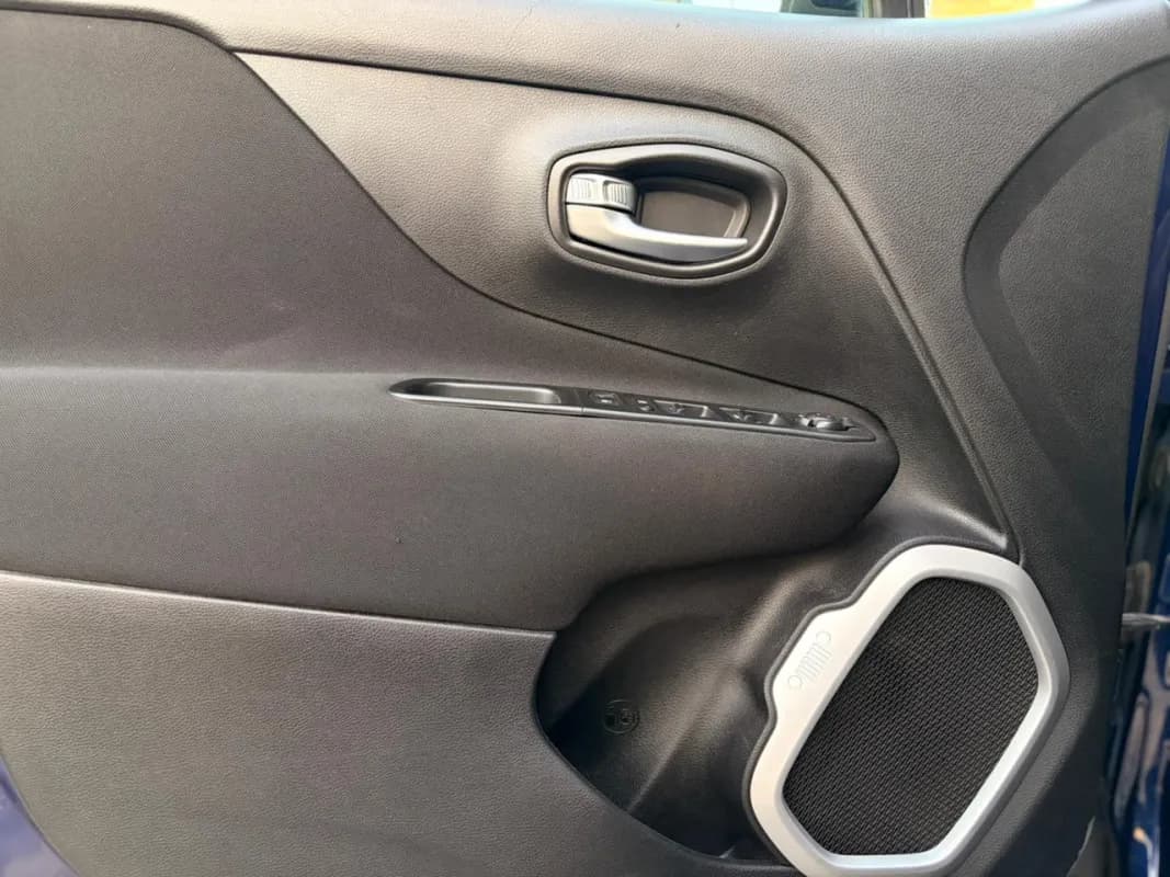 Jeep Renegade 2018 Longitude Blue Automatic — Used