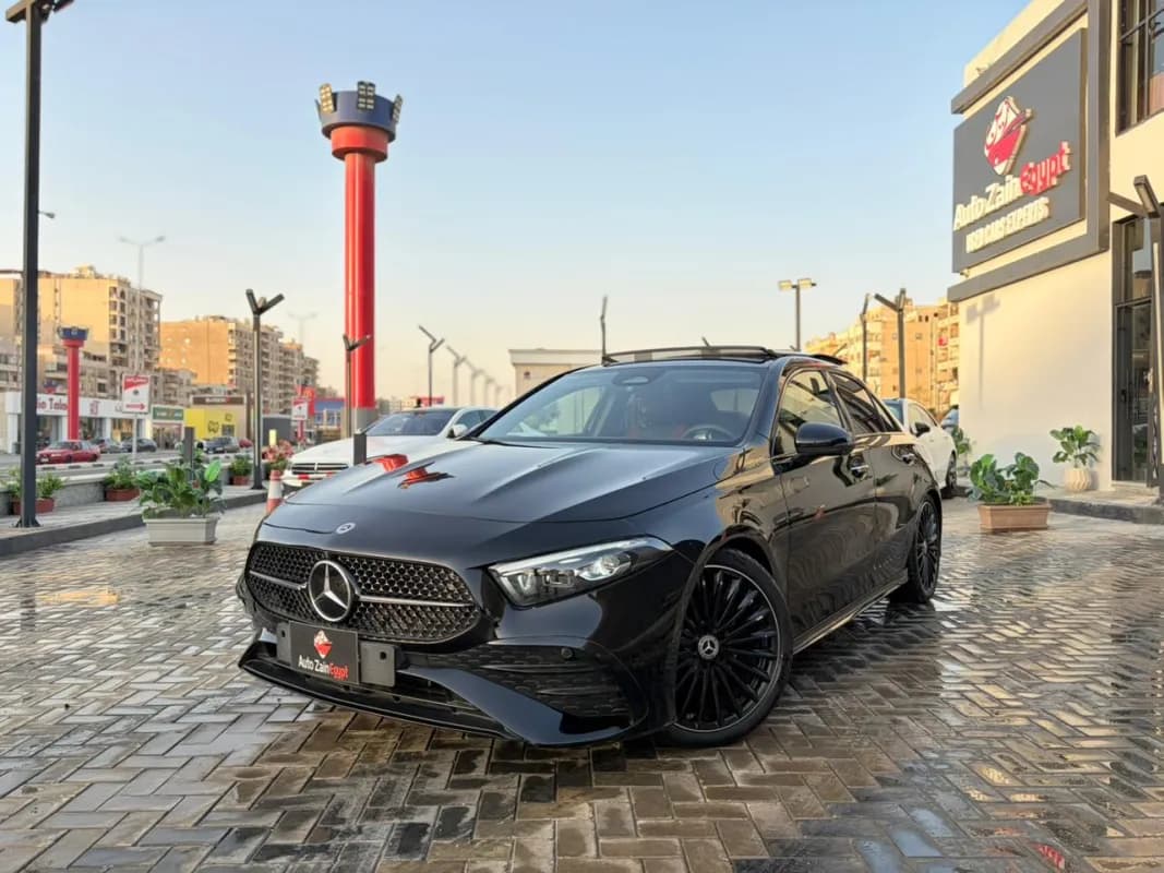 مرسيدس بنز A200 2023 اي ام جي أسود أوتوماتيك — مستعملة