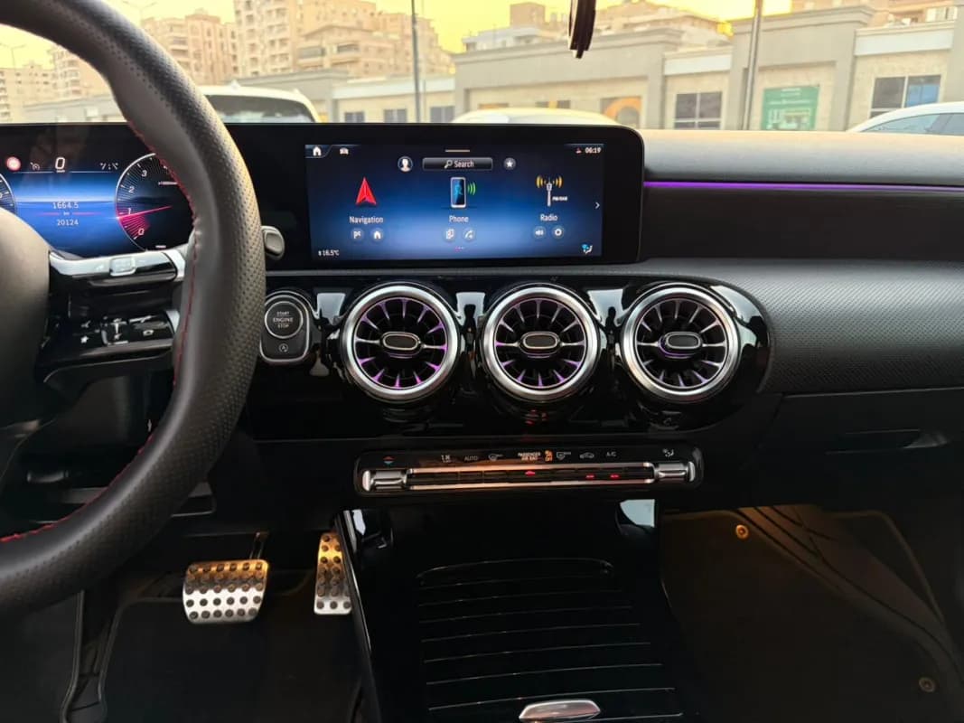مرسيدس بنز A200 2023 اي ام جي أسود أوتوماتيك — مستعملة