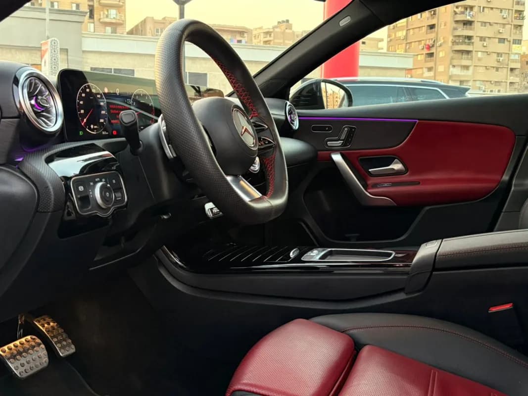 مرسيدس بنز A200 2023 اي ام جي أسود أوتوماتيك — مستعملة
