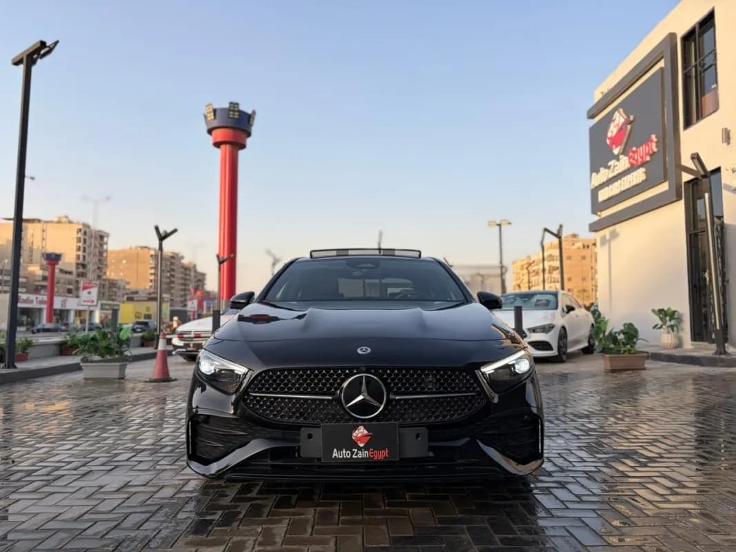 مرسيدس بنز A200 2023 اي ام جي أسود أوتوماتيك — مستعملة