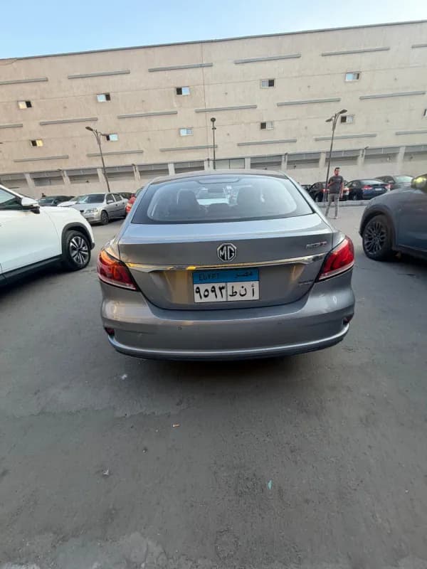 ام جي 6 2020 كومفرت رمادي إسمنتي أوتوماتيك — مستعملة