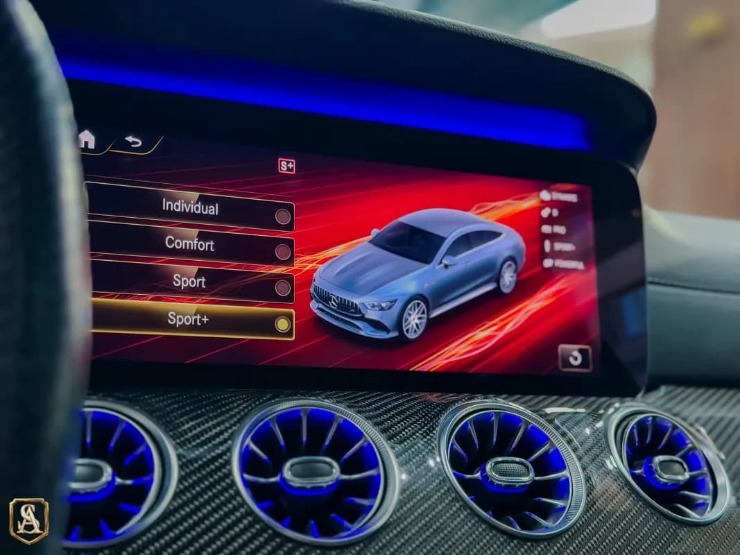مرسيدس بنز GT53 2021 ايه ام جي أزرق أوتوماتيك — مستعملة