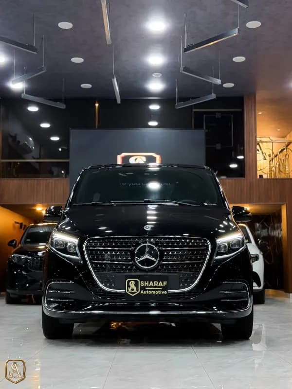 مرسيدس بنز V 300 2026 ايه ام جي أسود أوتوماتيك — جديدة