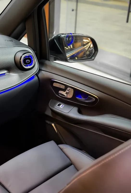 مرسيدس بنز V 300 2026 ايه ام جي أسود أوتوماتيك — جديدة