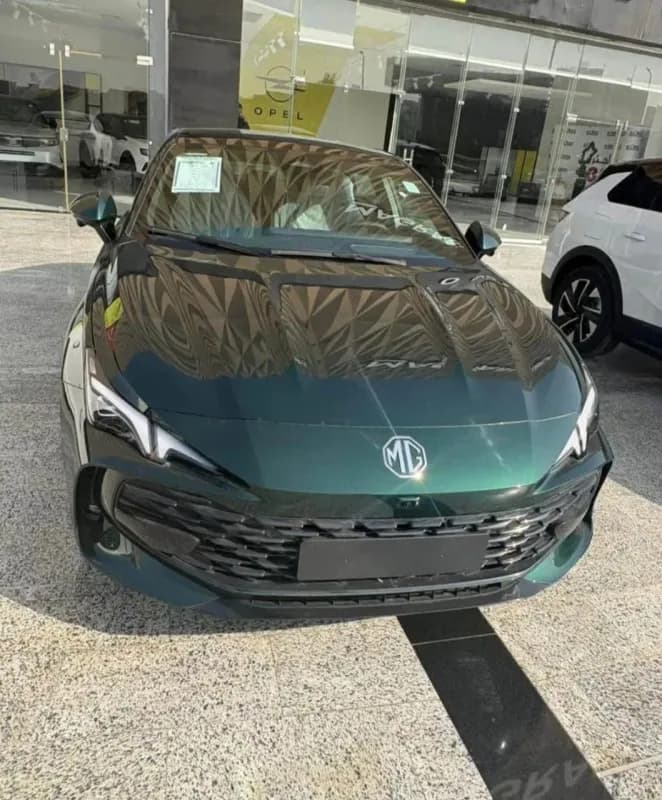 ام جي 7 2026 تروفي أخضر زيتي أوتوماتيك — جديدة