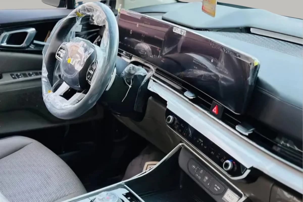 Kia Carnival 2025 Gravity Nardo Gray Automatic — New