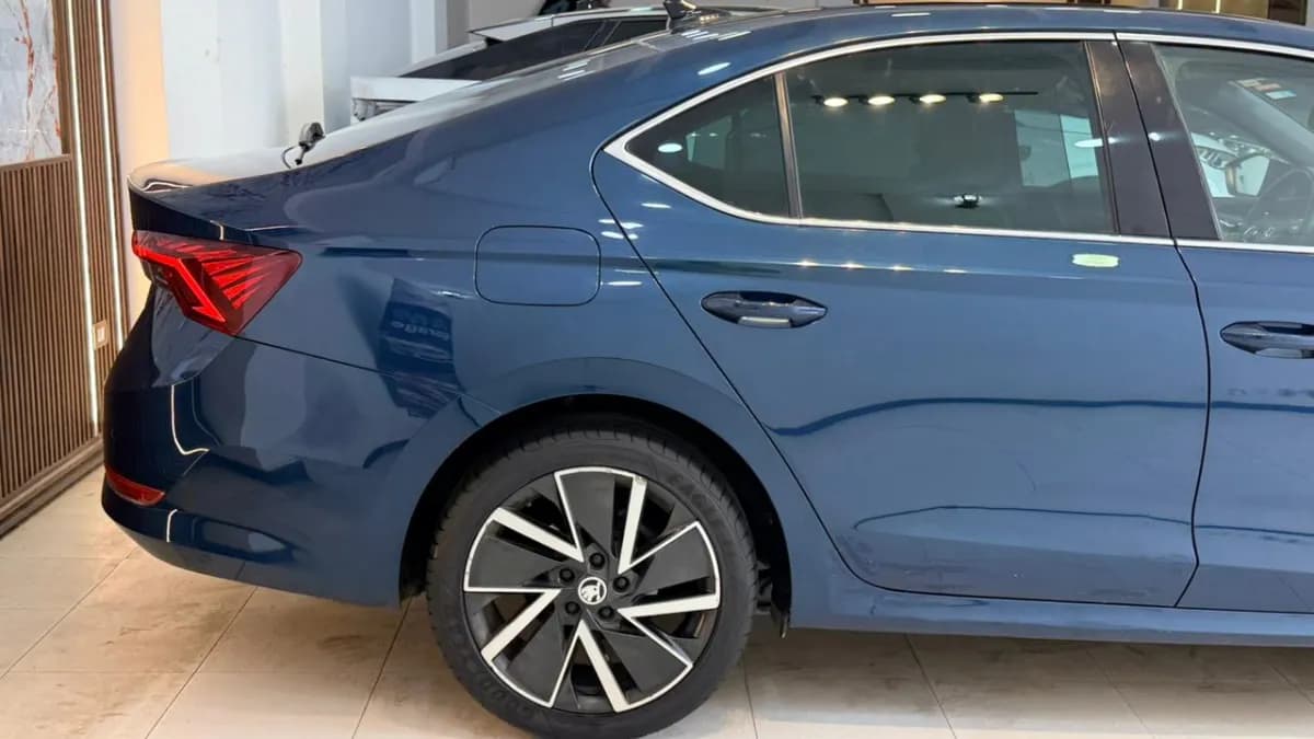 سكودا اوكتافيا A8 2022 ستايل بلس أزرق أوتوماتيك — مستعملة