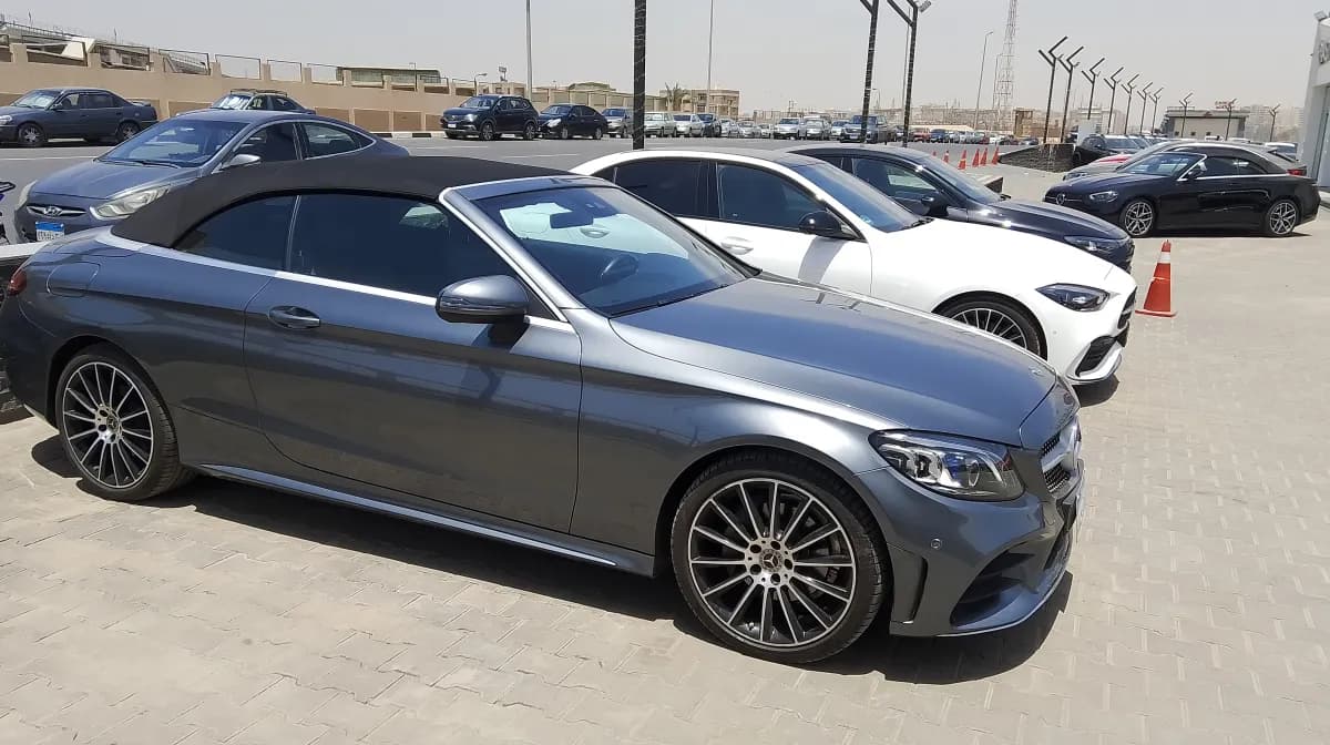 مرسيدس بنز C200 2024 ايه ام جي رمادي أوتوماتيك — مستعملة