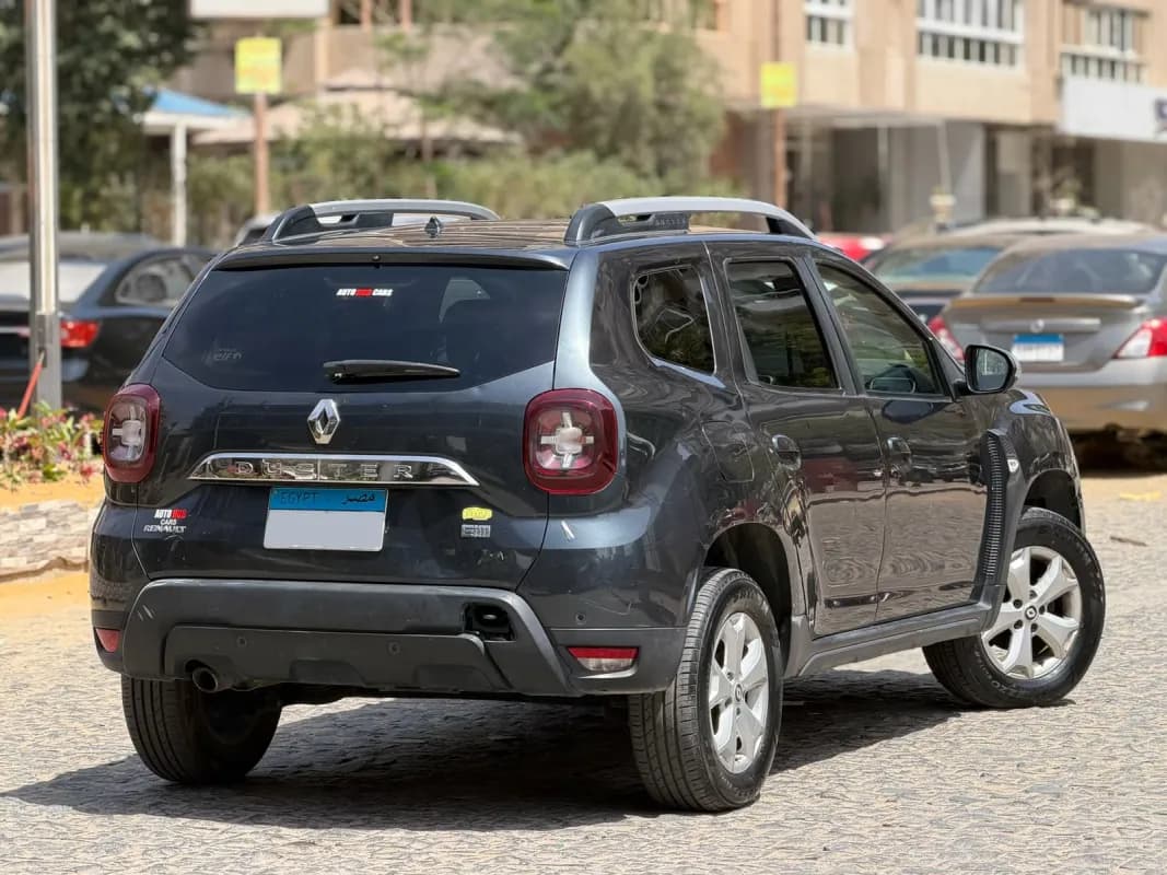 رينو داستر 2019 اتش2 رمادي أوتوماتيك — مستعملة