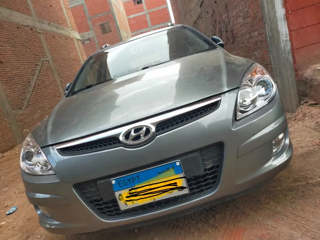 هيونداي I30 2010 إن لاين رمادي أوتوماتيك — مستعملة