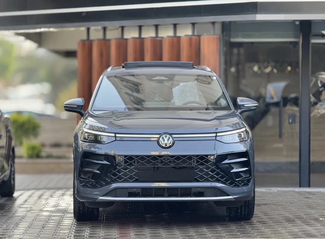 فولكس فاجن Tayron 2026 ار لاين رمادي أوتوماتيك — جديدة