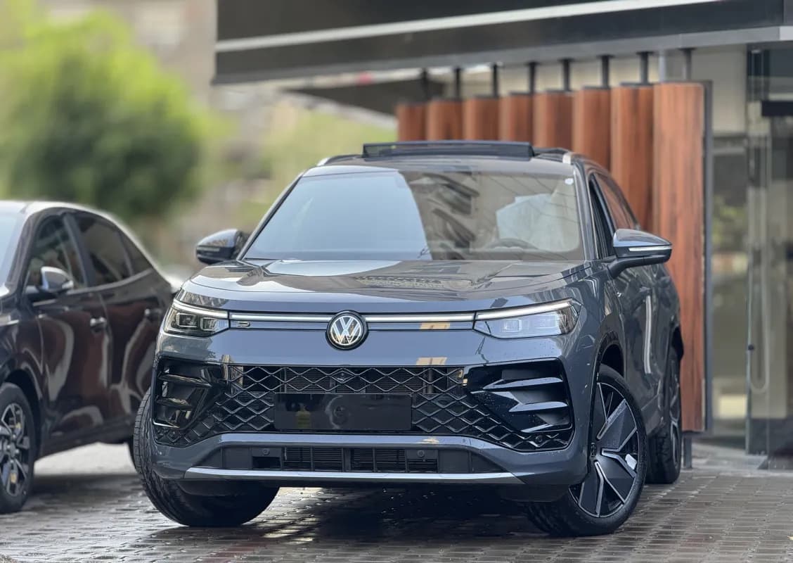 فولكس فاجن Tayron 2026 ار لاين رمادي أوتوماتيك — جديدة