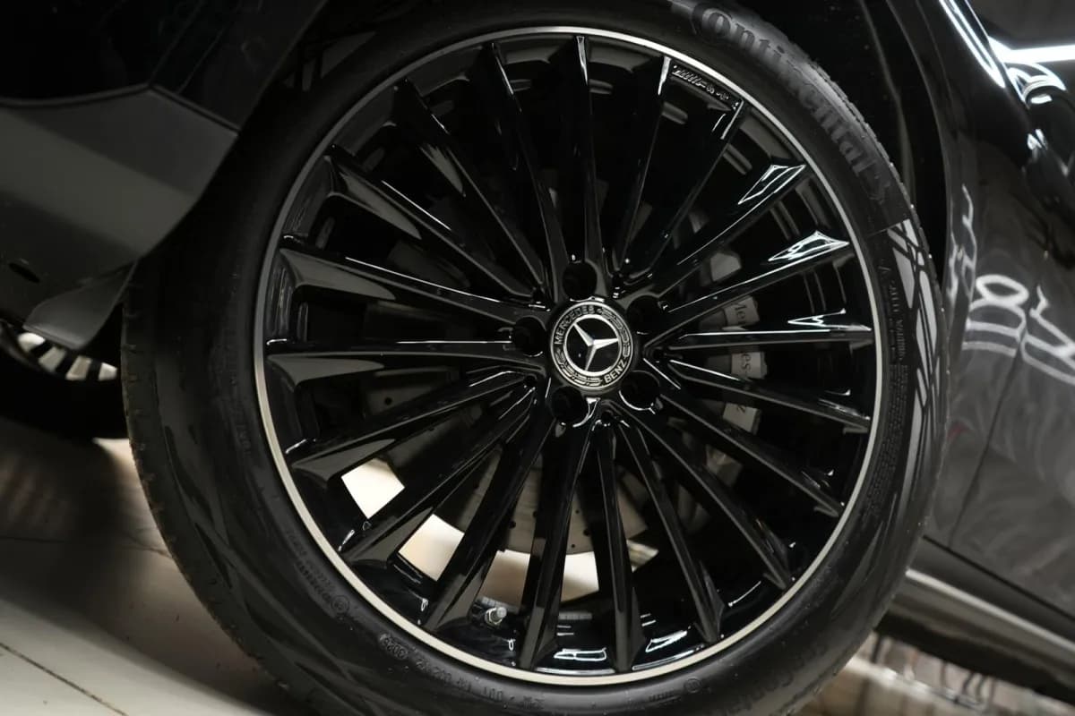 مرسيدس بنز GLC 300 2026 كوبيه أسود أوتوماتيك — جديدة