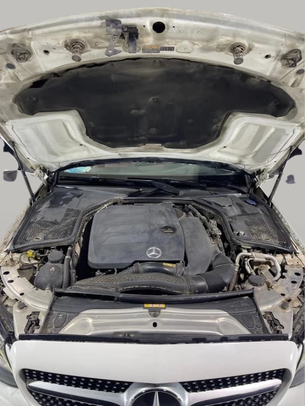 مرسيدس بنز سي كوبيه 2019 أبيض أوتوماتيك — مستعملة