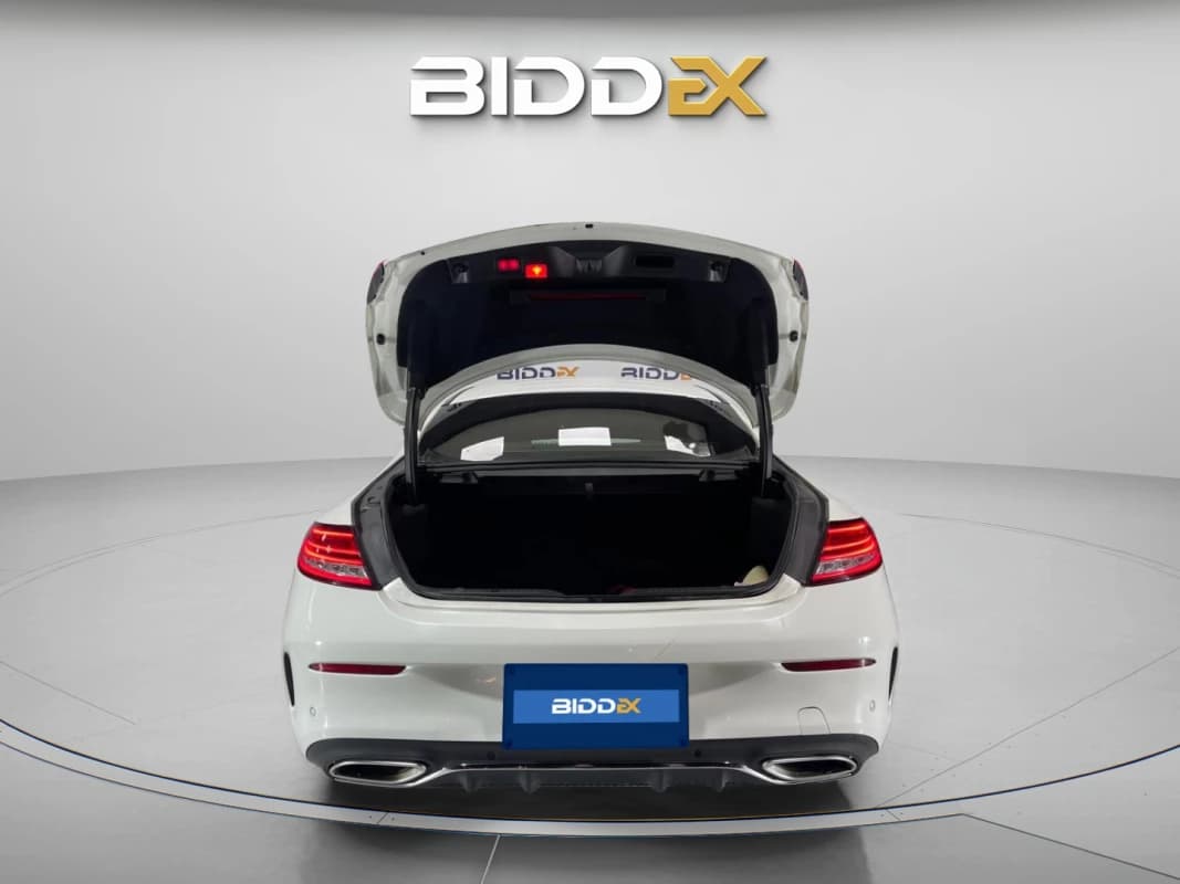 مرسيدس بنز سي كوبيه 2019 أبيض أوتوماتيك — مستعملة