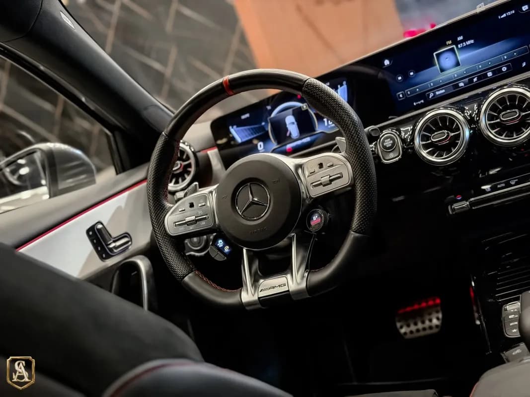 مرسيدس بنز A35 2022 ايه ام جي رمادي قابض مزدوج — مستعملة
