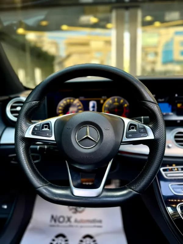 مرسيدس بنز E200 2018 ايه ام جي أبيض أوتوماتيك — مستعملة