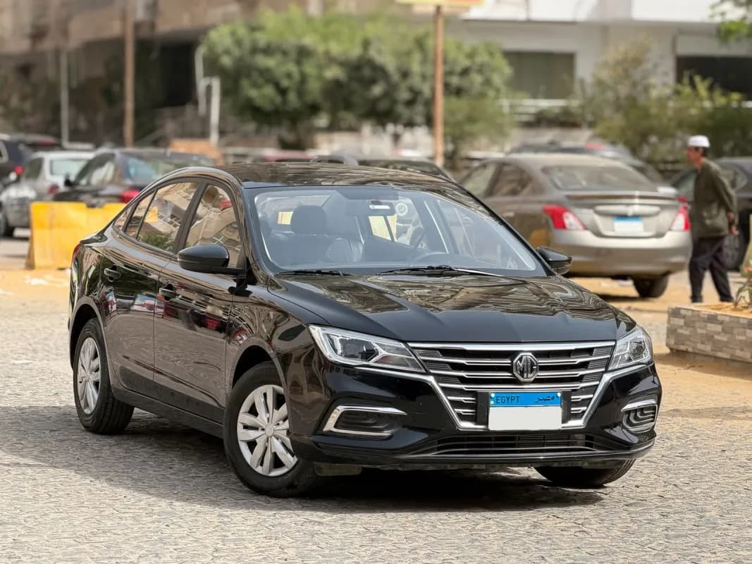ام جي 5 2024 كومفورت أسود أوتوماتيك — مستعملة