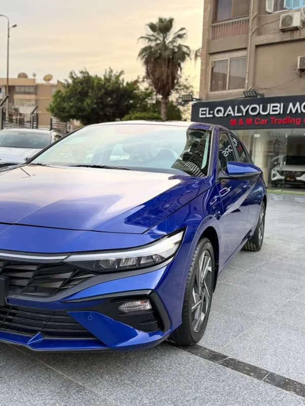 هيونداي إلنترا سي ان 7 2024 بلاك ديموند أزرق أوتوماتيك — جديدة