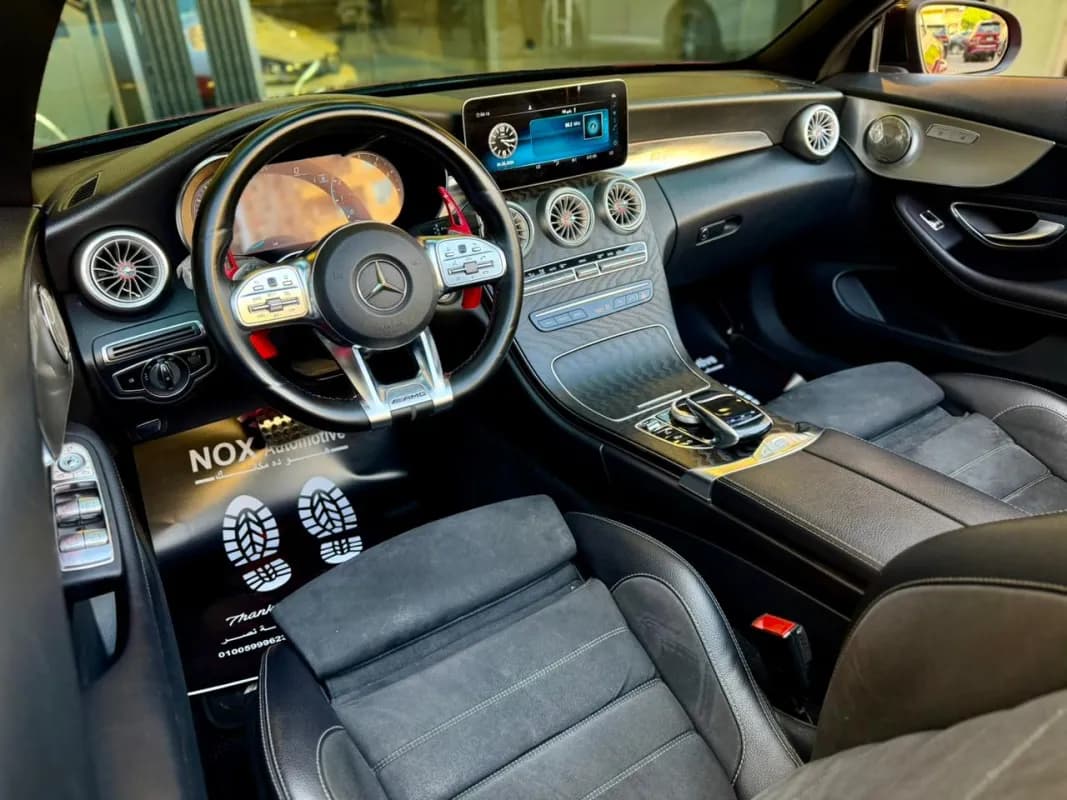 مرسيدس بنز C300 2019 اي ام جي أحمر أوتوماتيك — مستعملة