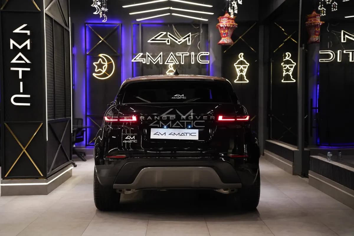 رينج روفر ايفوك 2026 بي ٢٧٠ اي أسود أوتوماتيك — جديدة