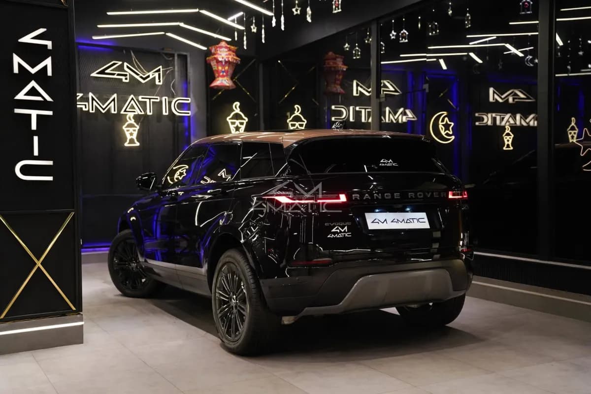 رينج روفر ايفوك 2026 بي ٢٧٠ اي أسود أوتوماتيك — جديدة