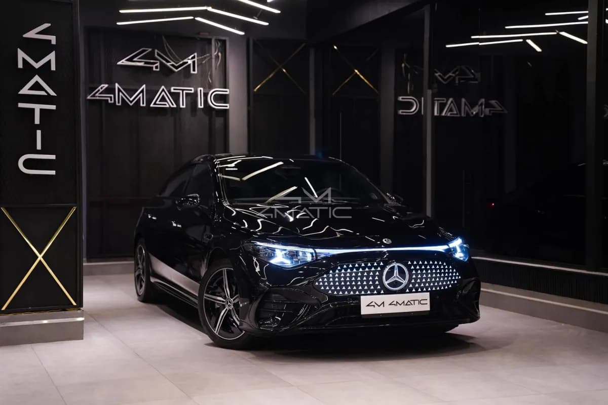 مرسيدس بنز سي ال ايه ٣٠٠ل 2025 اي ام جي أسود أوتوماتيك — جديدة