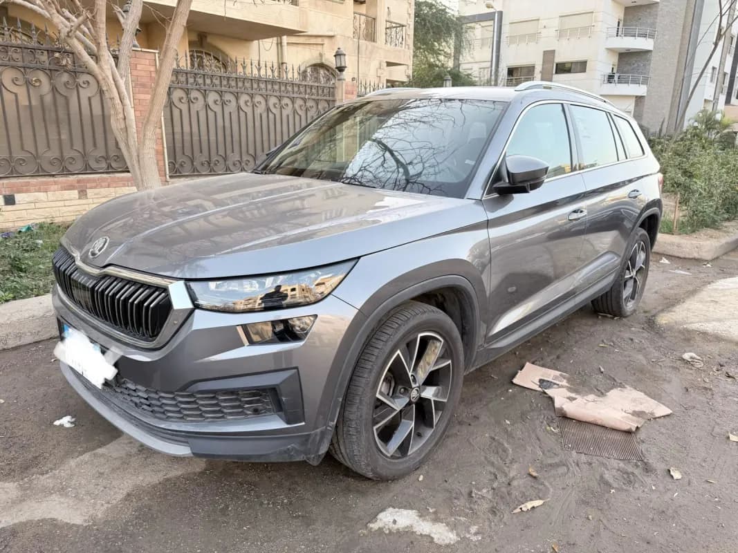 سكودا كودياك 2023 سبورت لاين ( استيراد ) رمادي ناردو أوتوماتيك — مستعملة