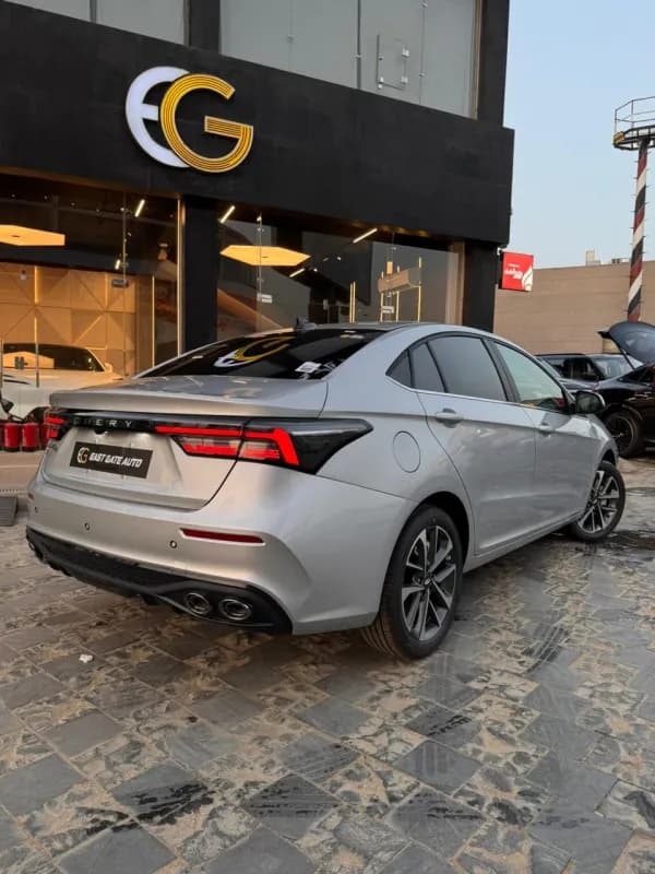 شيري أريزو 6 2026 كمفورت فضي قابض مزدوج — جديدة