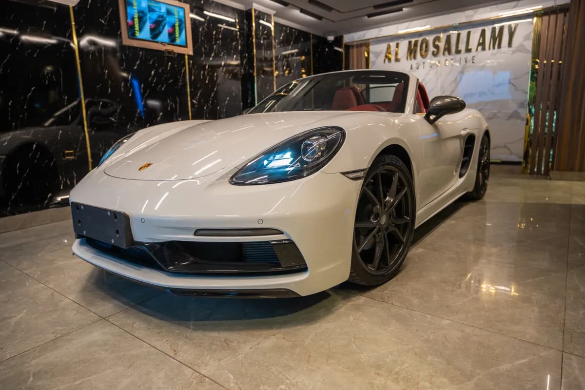بورش 718بوكستر 2023 سبورت أبيض أوتوماتيك — جديدة