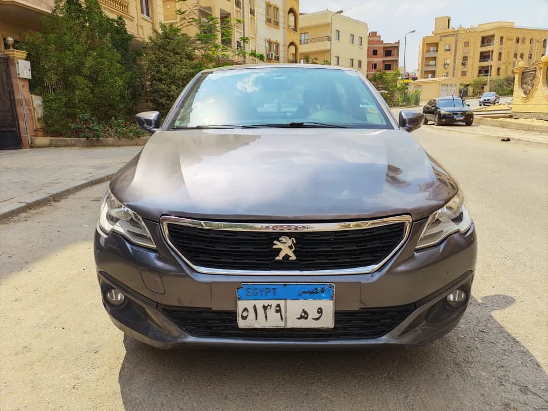 بيجو 301 2019 اكتيف بني أوتوماتيك — مستعملة