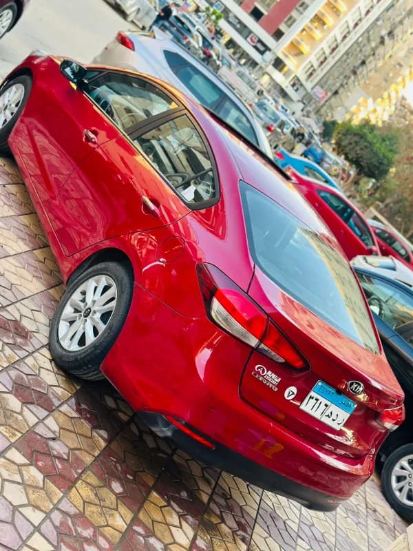 كيا سيراتو 2019 هاي لاين أحمر أوتوماتيك — مستعملة