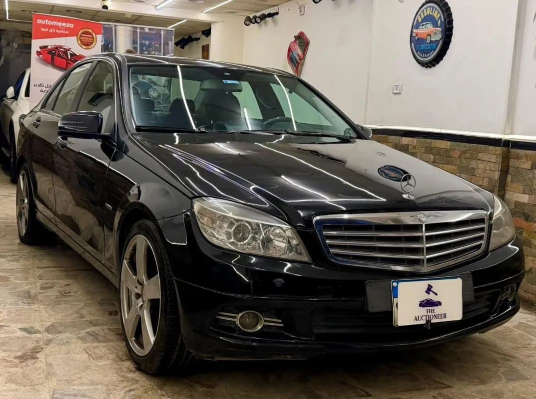 مرسيدس بنز C180 2009 كلاسيك أسود أوتوماتيك — مستعملة