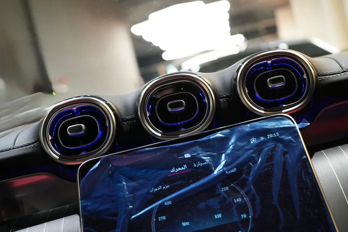 مرسيدس بنز GLC 300 2026 كوبيه أسود أوتوماتيك — جديدة